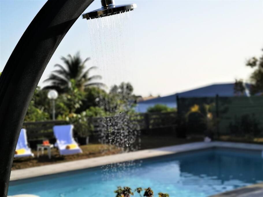 Villa Oneway, Piscine Privee, Classee 3 Etoiles Sainte-Rose Exterior photo